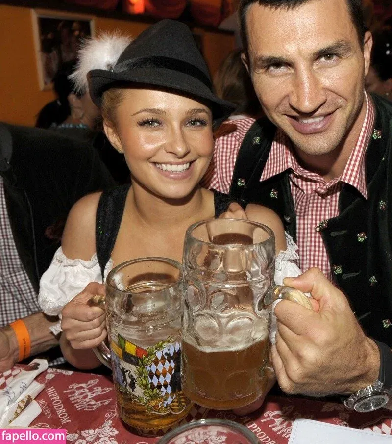 Hayden Panettiere Onlyfans Photo Gallery 