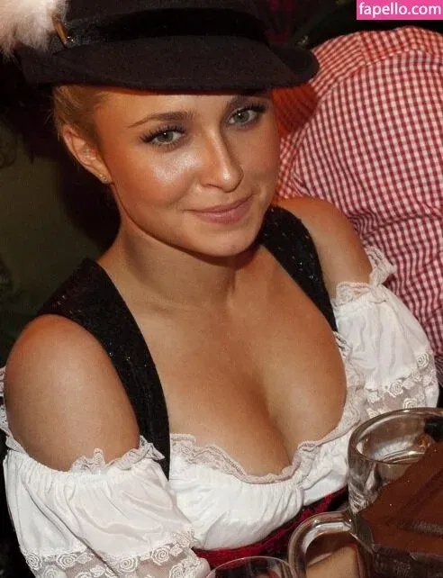 Hayden Panettiere Onlyfans Photo Gallery 