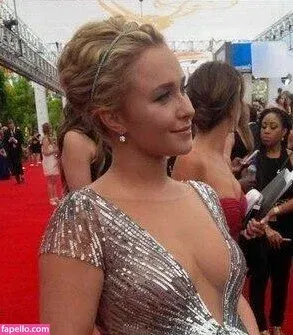 Hayden Panettiere Onlyfans Photo Gallery 