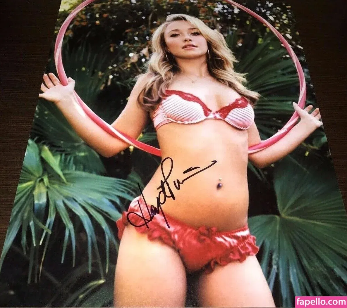 Hayden Panettiere Onlyfans Photo Gallery 