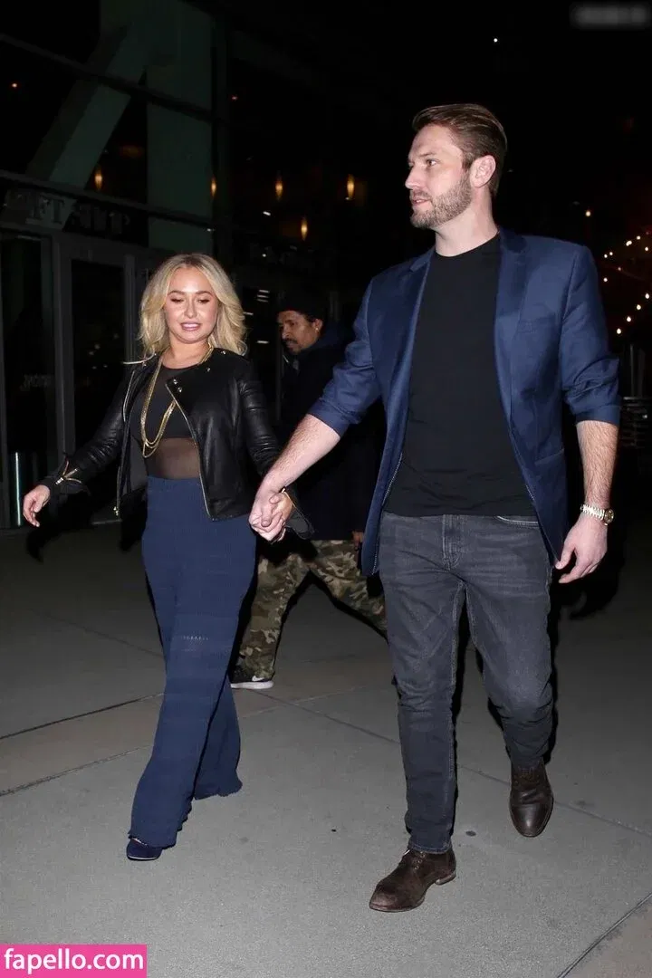 Hayden Panettiere Onlyfans Photo Gallery 