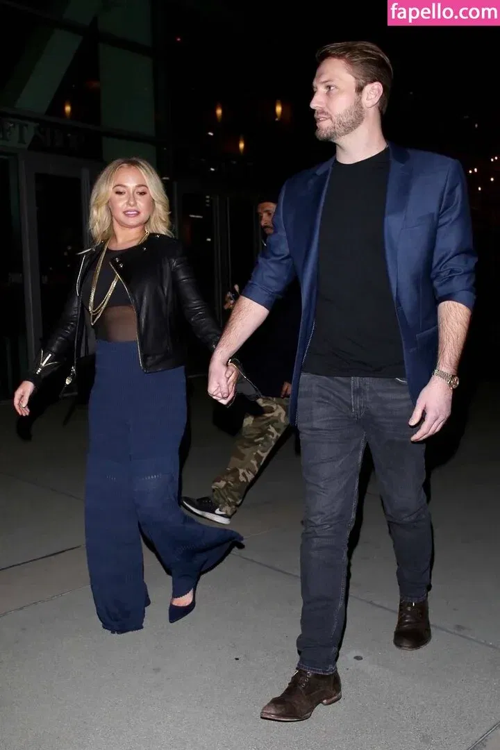 Hayden Panettiere Onlyfans Photo Gallery 