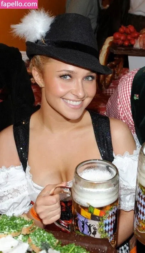 Hayden Panettiere Onlyfans Photo Gallery 