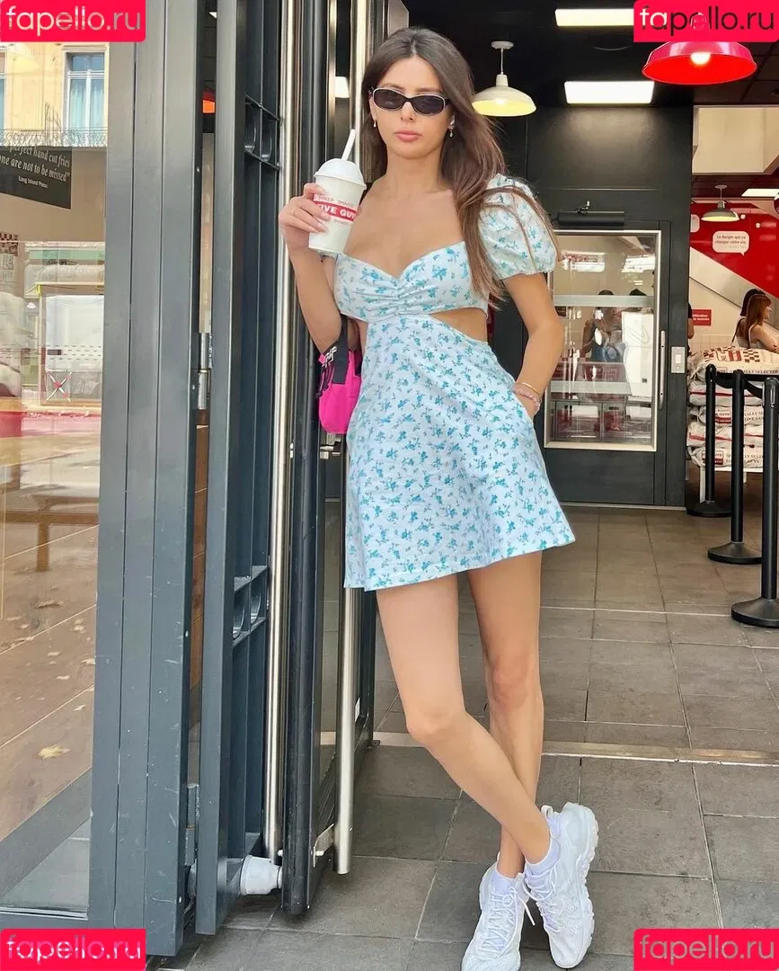 VicaTS Onlyfans Photo Gallery 