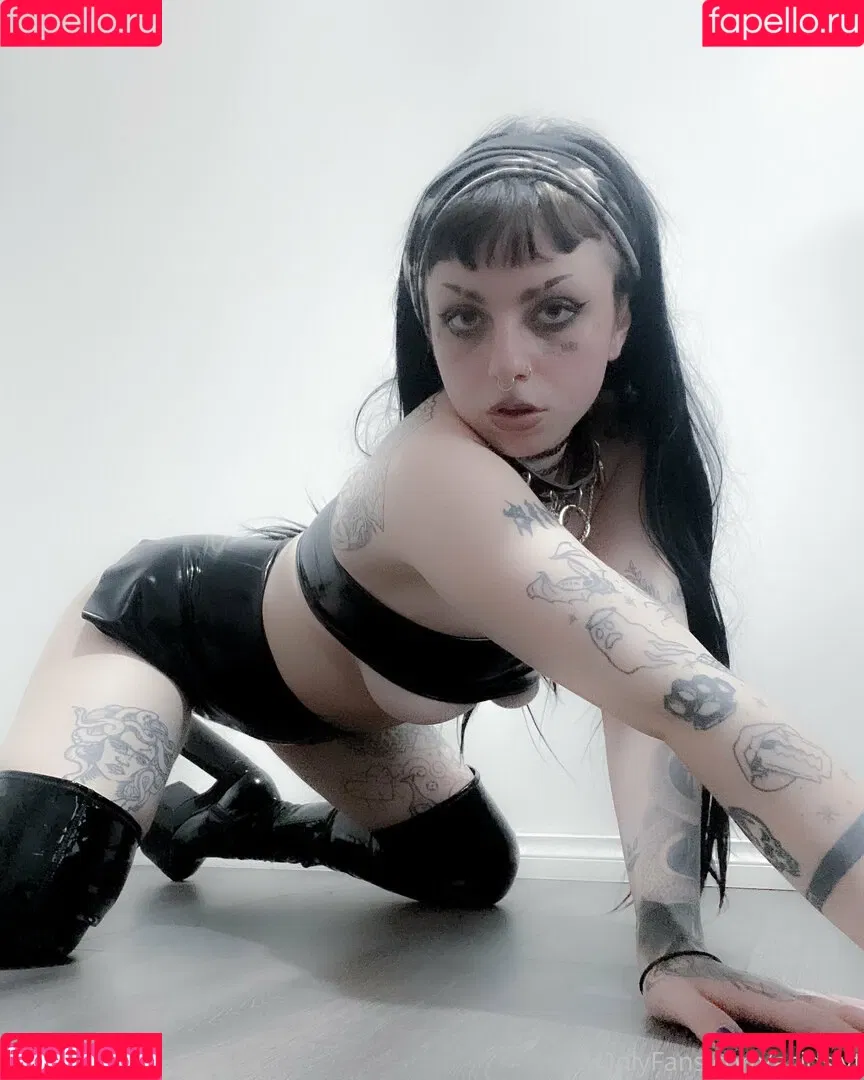 acidslvt Onlyfans Photo Gallery 