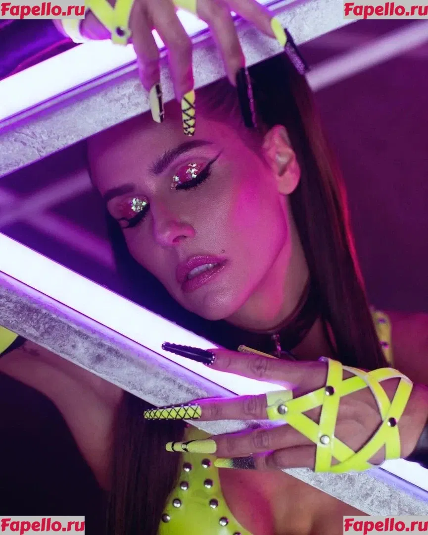 Deborah Secco Onlyfans Photo Gallery 