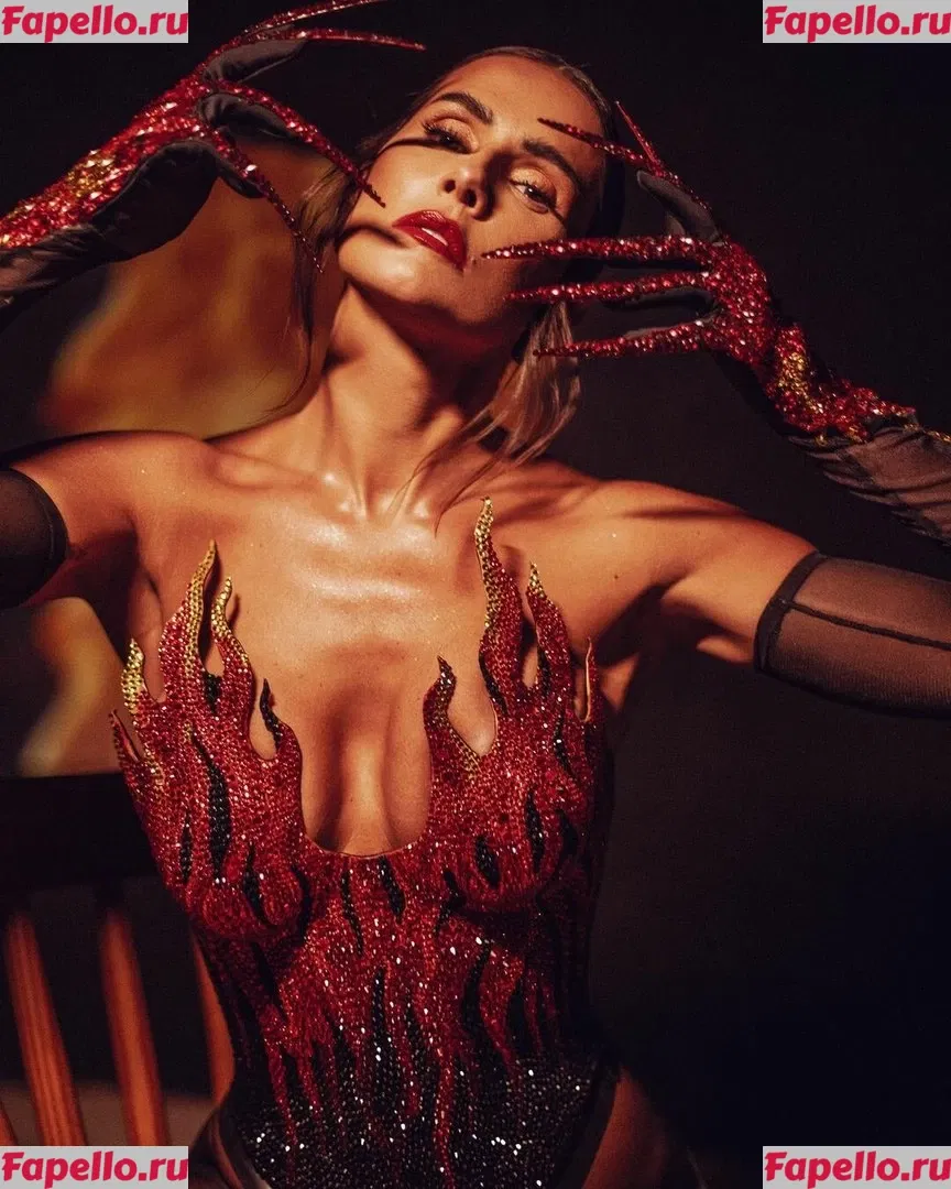 Deborah Secco Onlyfans Photo Gallery 