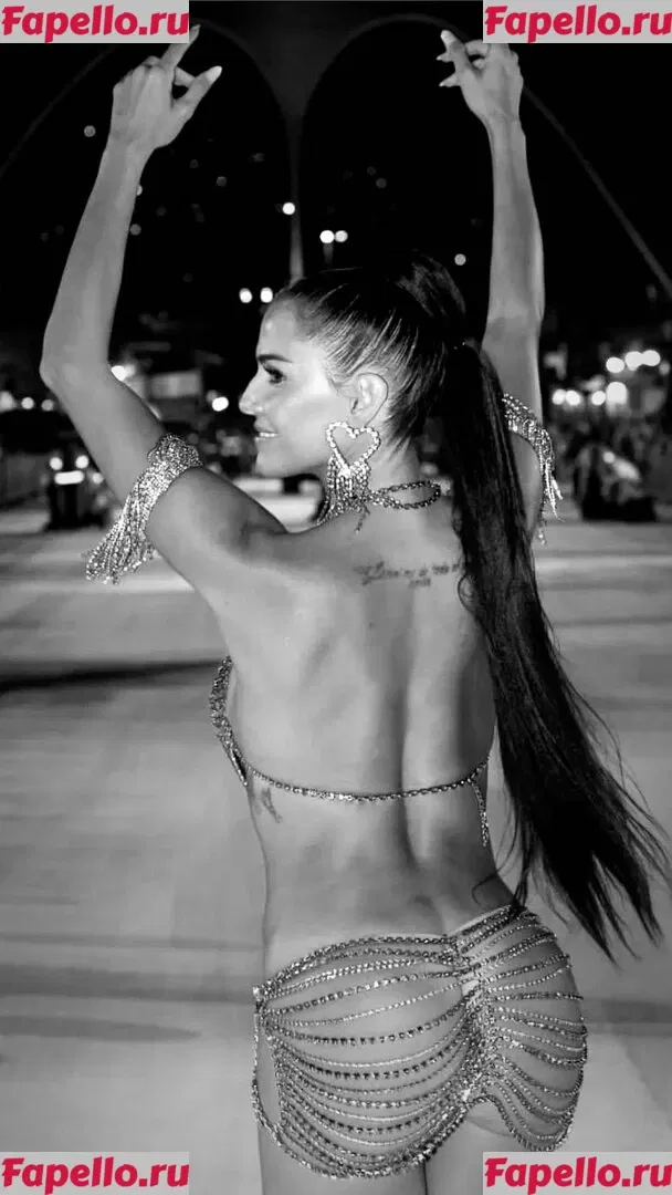 Deborah Secco Onlyfans Photo Gallery 