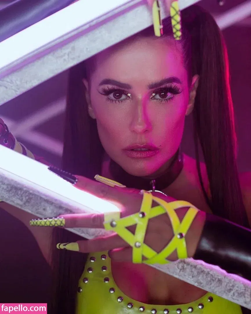 Deborah Secco Onlyfans Photo Gallery 