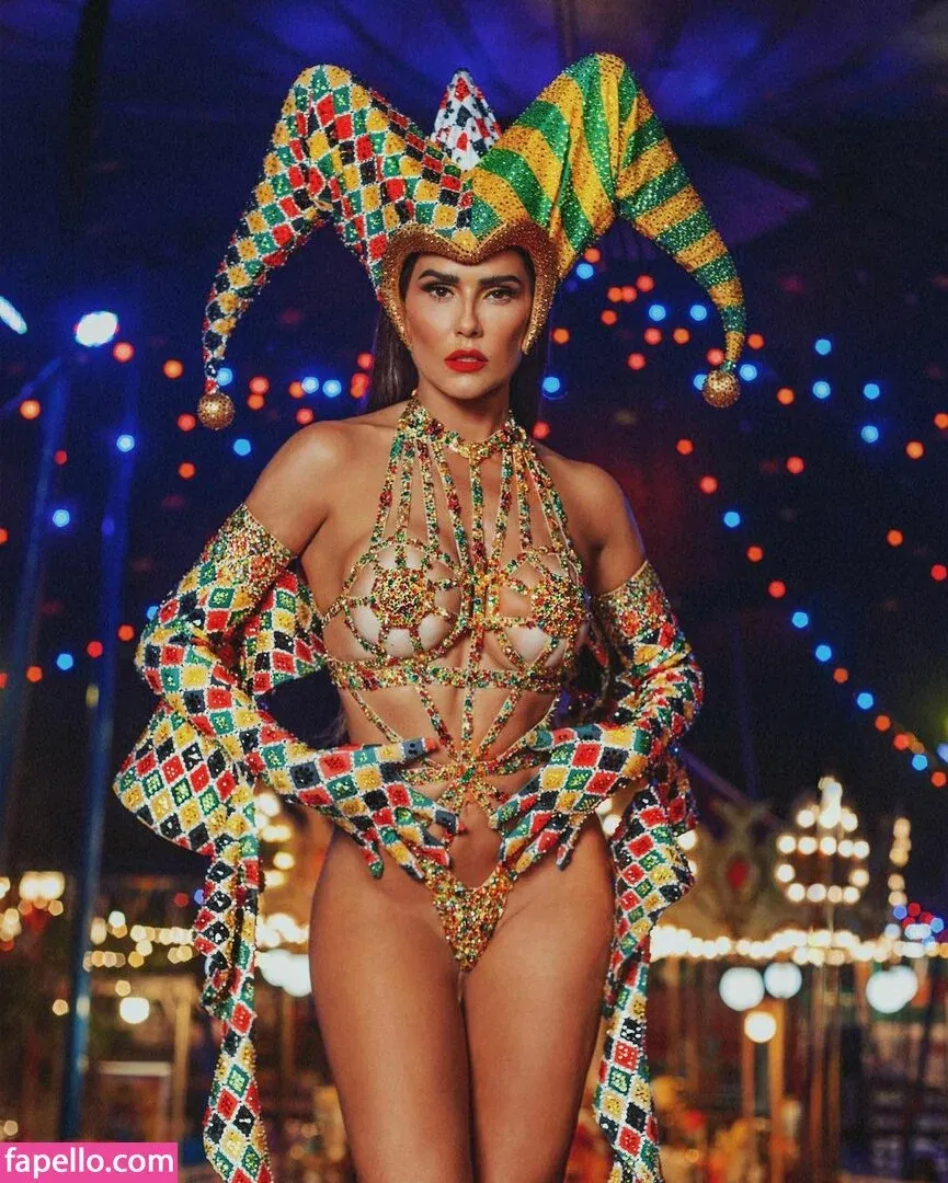 Deborah Secco Onlyfans Photo Gallery 