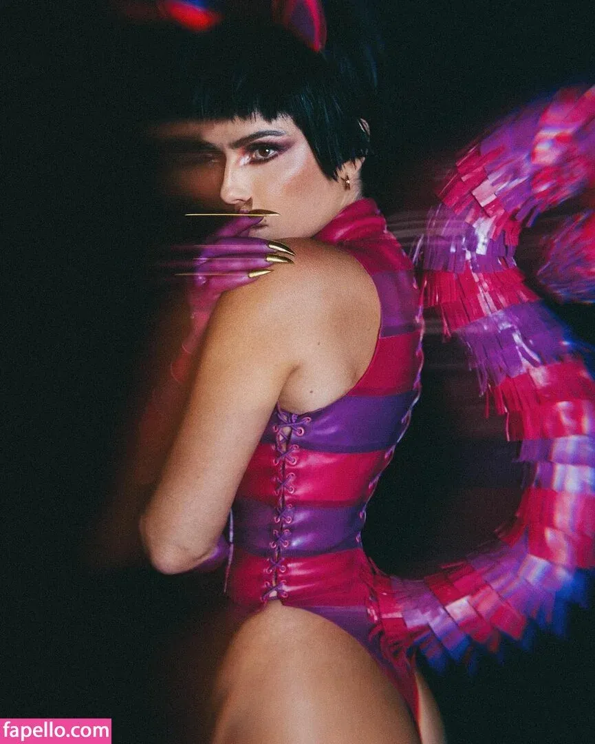 Deborah Secco Onlyfans Photo Gallery 