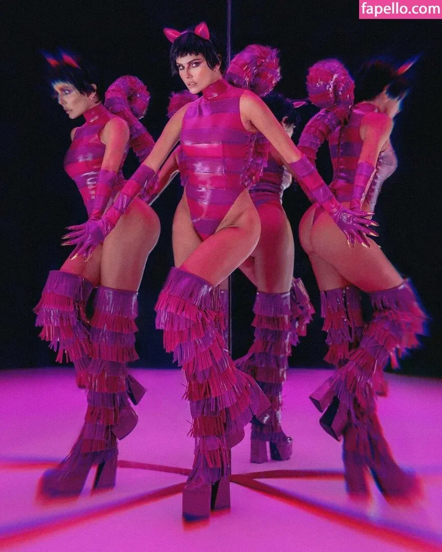 Deborah Secco Onlyfans Photo Gallery 