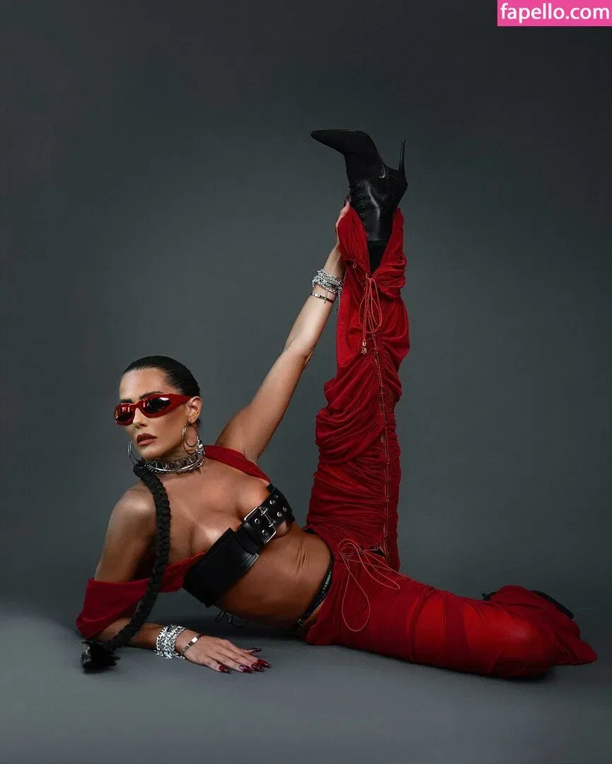 Deborah Secco Onlyfans Photo Gallery 