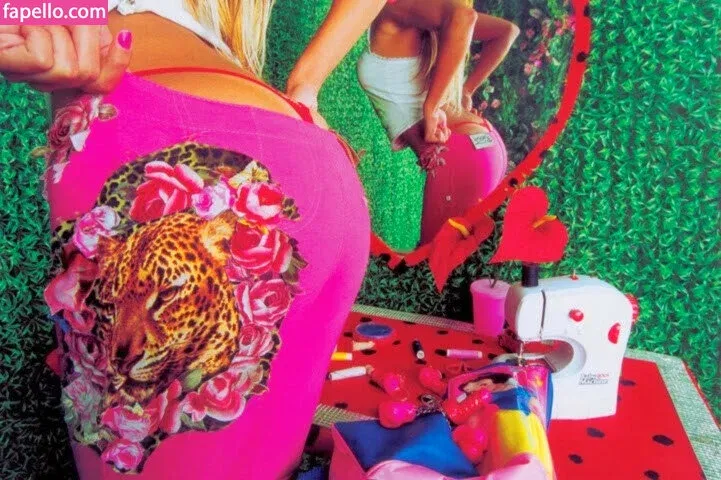 Deborah Secco Onlyfans Photo Gallery 