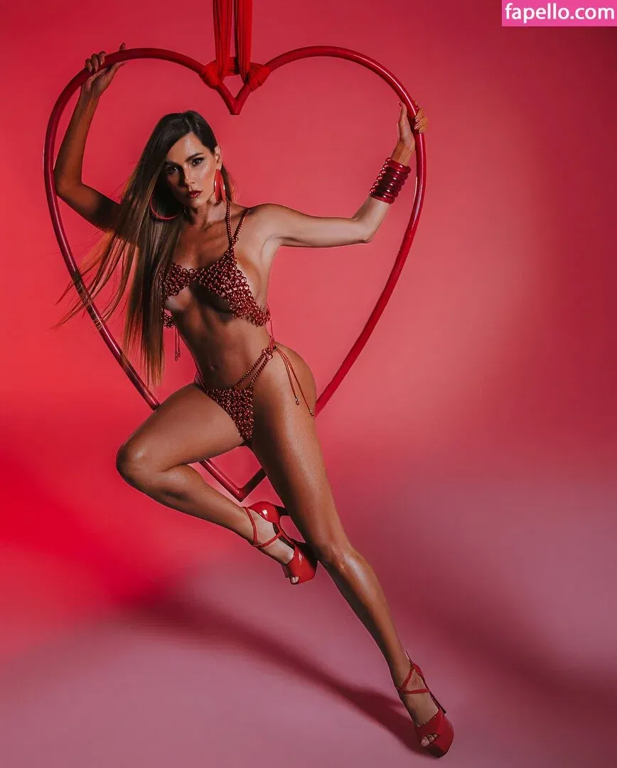 Deborah Secco Onlyfans Photo Gallery 