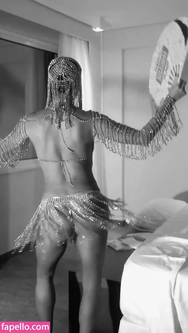 Deborah Secco Onlyfans Photo Gallery 