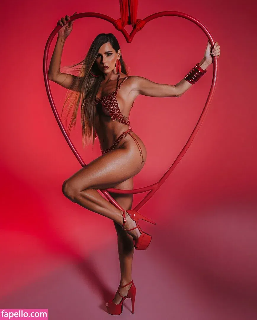 Deborah Secco Onlyfans Photo Gallery 