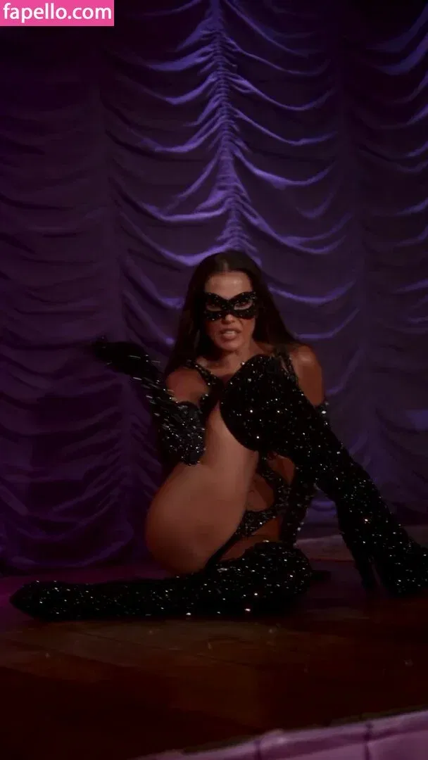 Deborah Secco Onlyfans Photo Gallery 