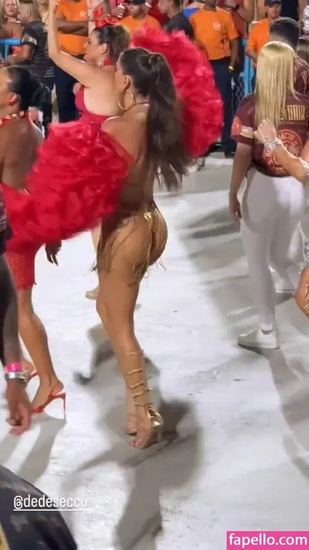 Deborah Secco Onlyfans Photo Gallery 