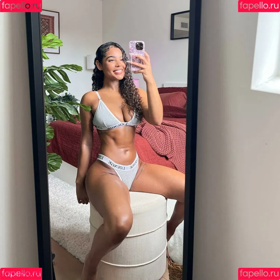 Malaika Terry Onlyfans Photo Gallery 
