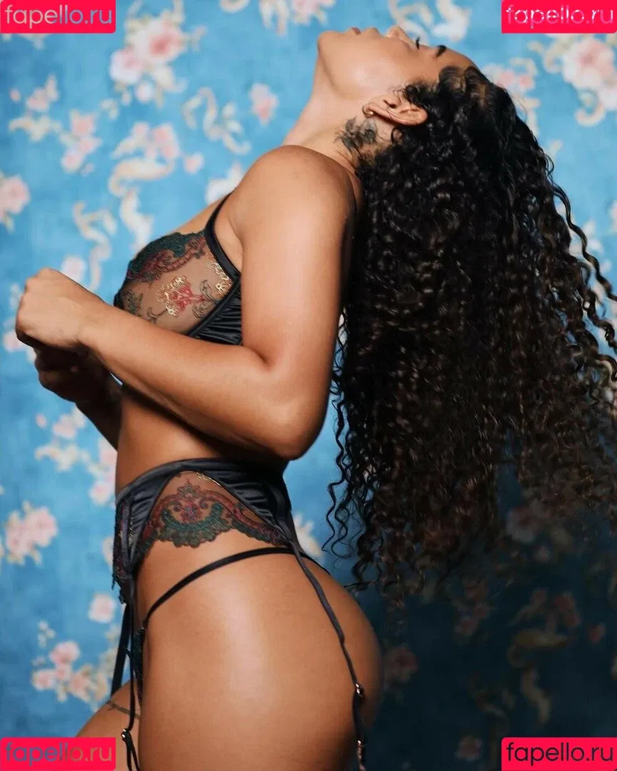 Malaika Terry Onlyfans Photo Gallery 
