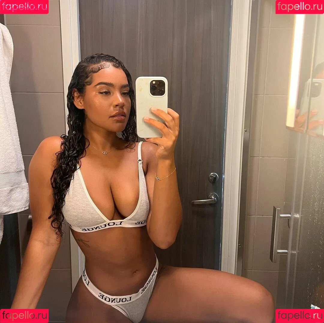Malaika Terry Onlyfans Photo Gallery 