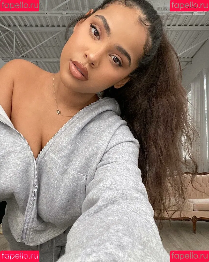 Malaika Terry Onlyfans Photo Gallery 