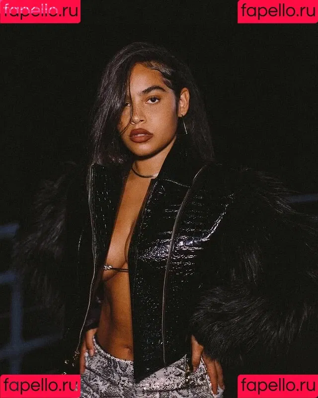 Malaika Terry Onlyfans Photo Gallery 