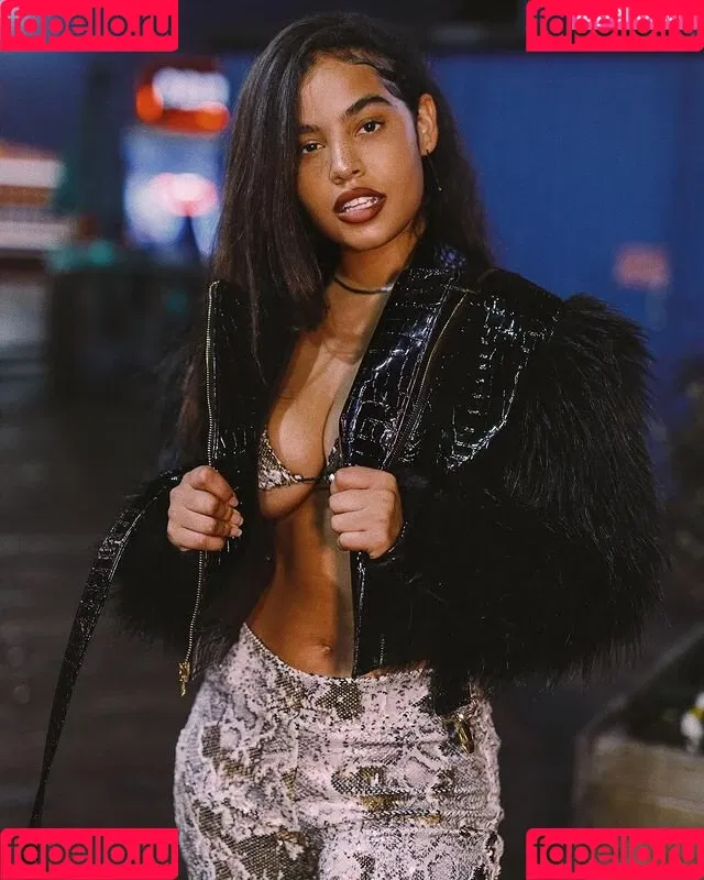 Malaika Terry Onlyfans Photo Gallery 