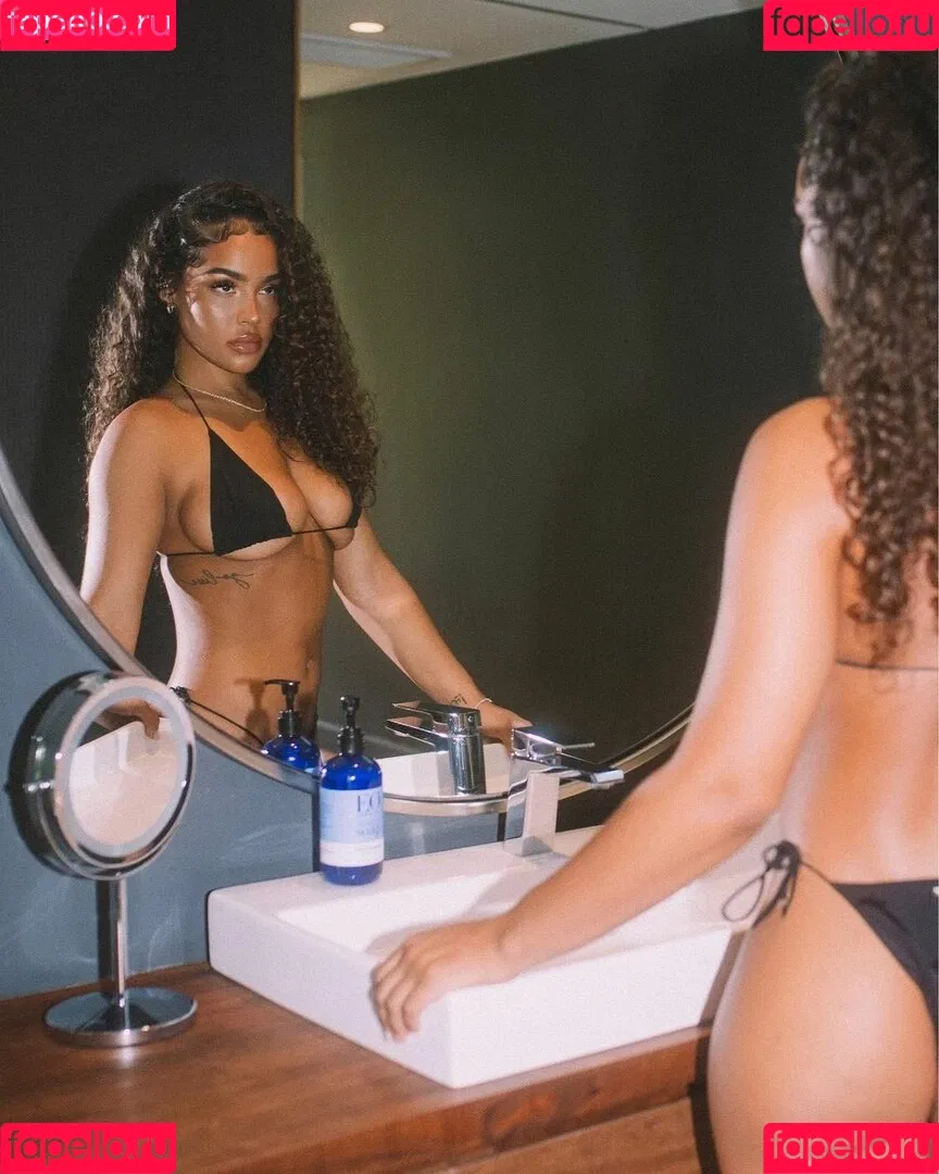 Malaika Terry Onlyfans Photo Gallery 
