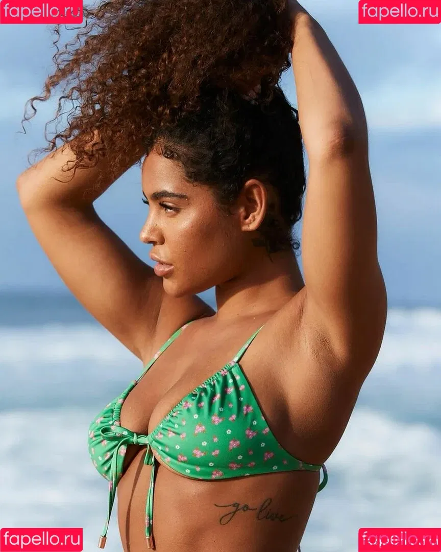 Malaika Terry Onlyfans Photo Gallery 