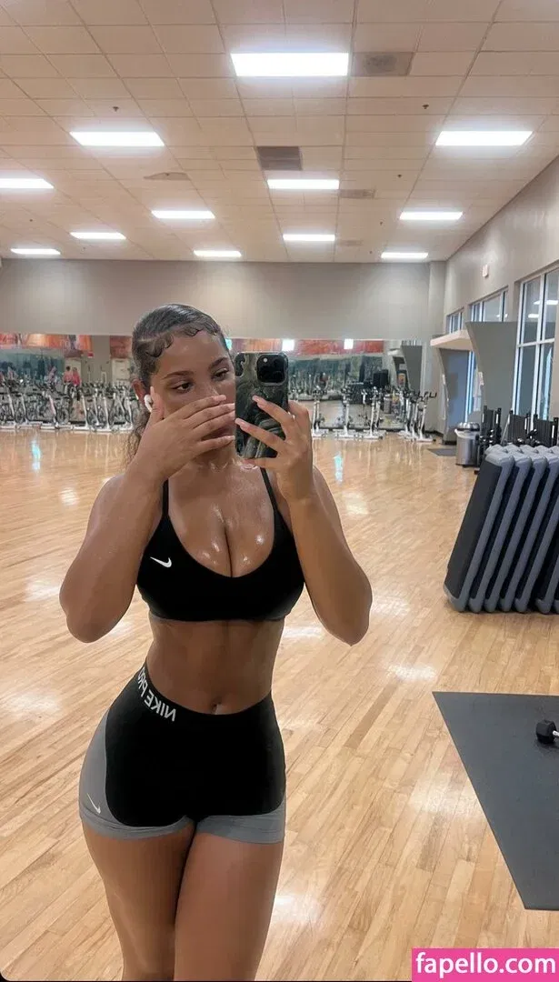 Malaika Terry Onlyfans Photo Gallery 