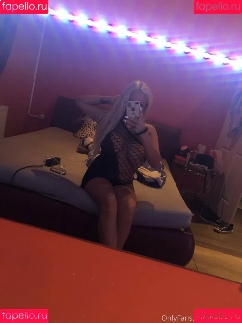 pekarvivi Onlyfans Photo Gallery 
