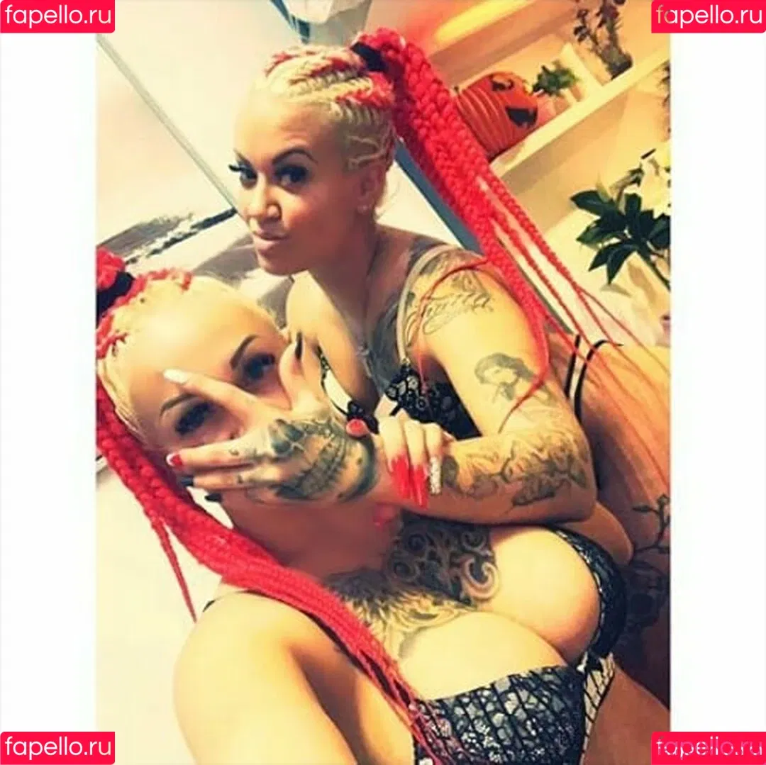 pekarvivi Onlyfans Photo Gallery 