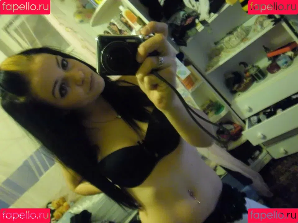 pekarvivi Onlyfans Photo Gallery 