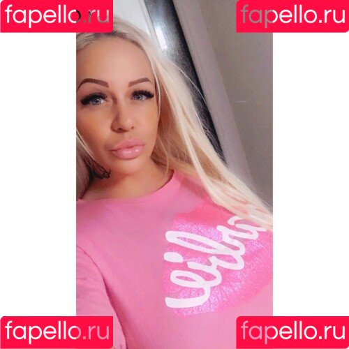 pekarvivi Onlyfans Photo Gallery 