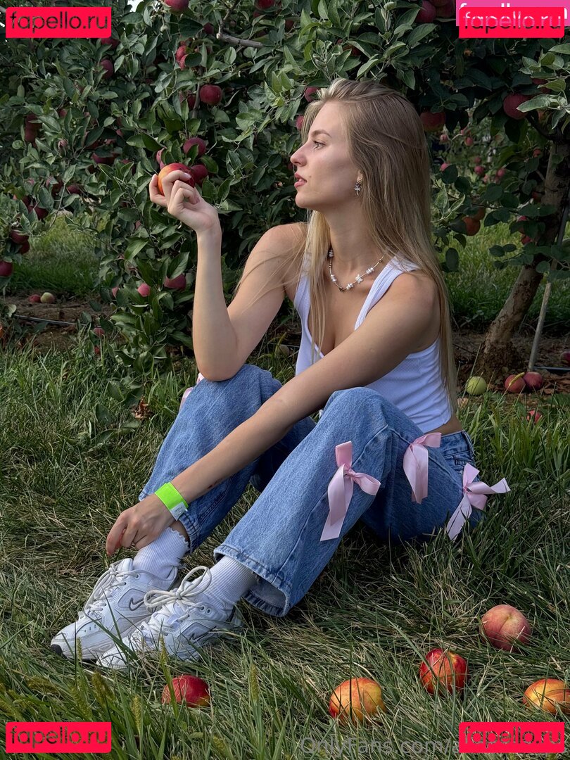 aliceredlips Nude Onlyfans Photo 31