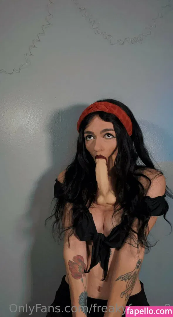 freakyfernu_8 Onlyfans Photo Gallery 