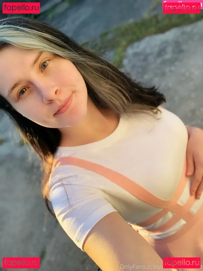 nessajade Onlyfans Photo Gallery 