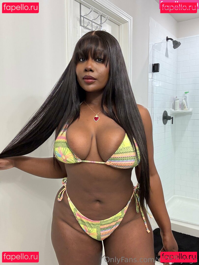 vickyhyuga / vickyhyugaaa Onlyfans Photo Gallery 