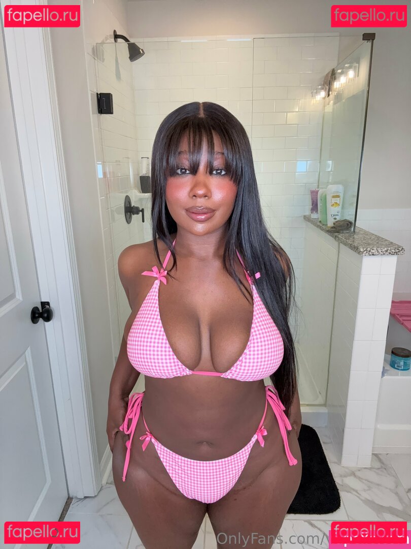 vickyhyuga / vickyhyugaaa Onlyfans Photo Gallery 