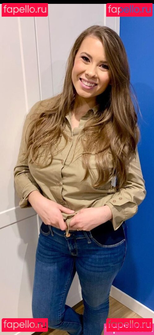 Bindi Irwin / BindiIrwin / bindisueirwin Onlyfans Photo Gallery 