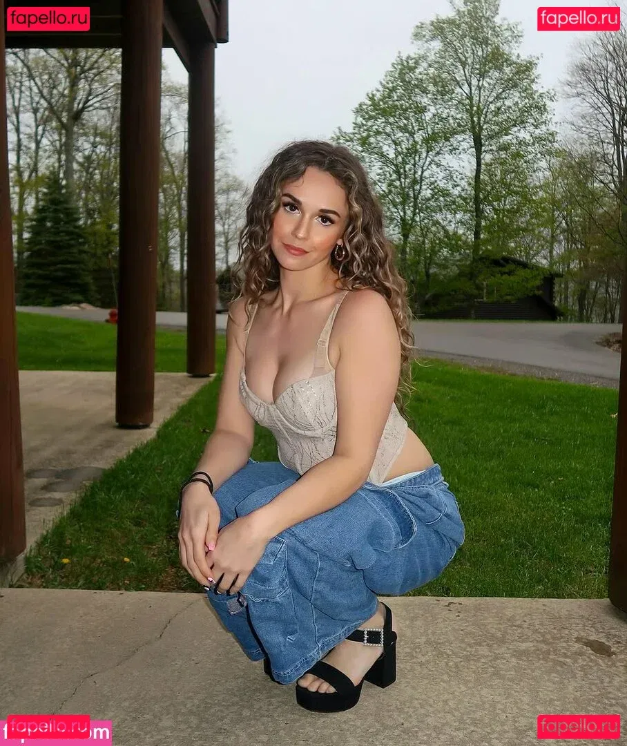 Gabby J David Onlyfans Photo Gallery 