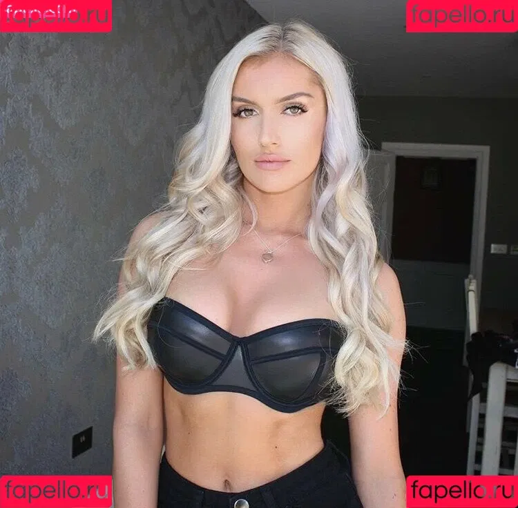 Mariah May Onlyfans Photo Gallery 