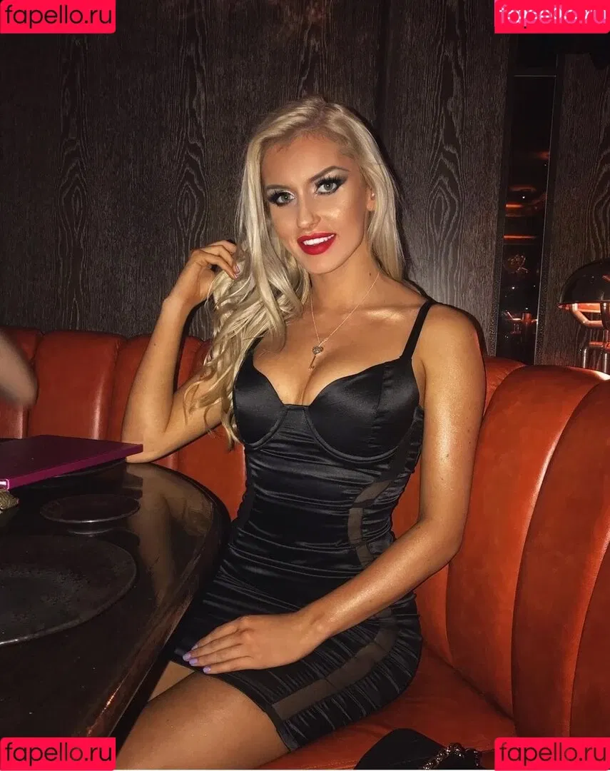 Mariah May Onlyfans Photo Gallery 