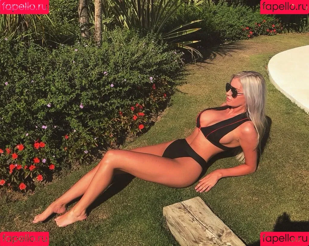 Mariah May Onlyfans Photo Gallery 