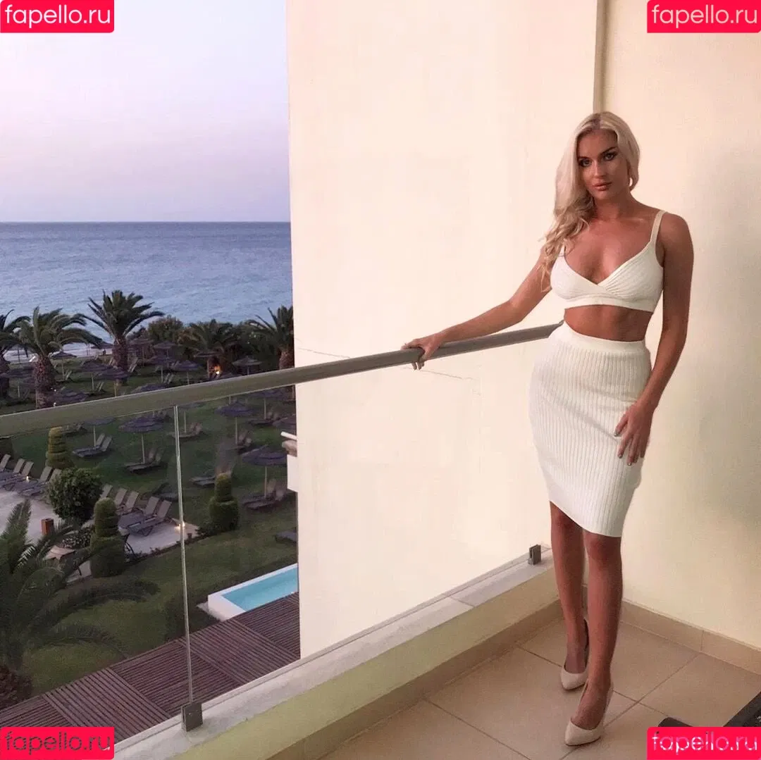 Mariah May Onlyfans Photo Gallery 