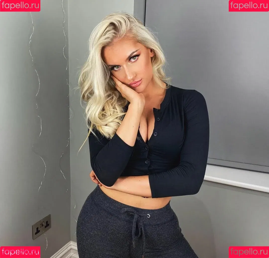 Mariah May Onlyfans Photo Gallery 