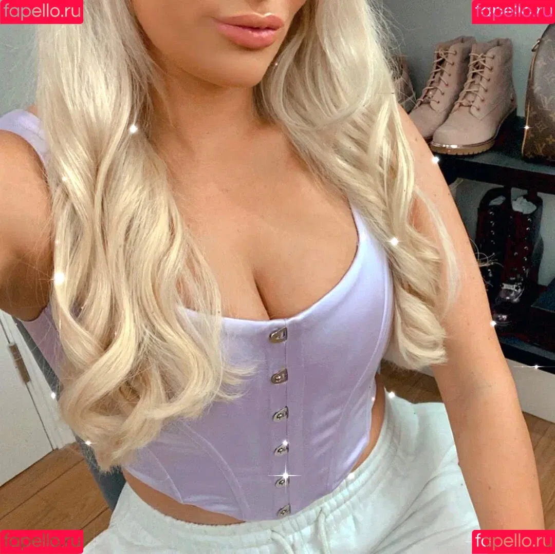 Mariah May Onlyfans Photo Gallery 