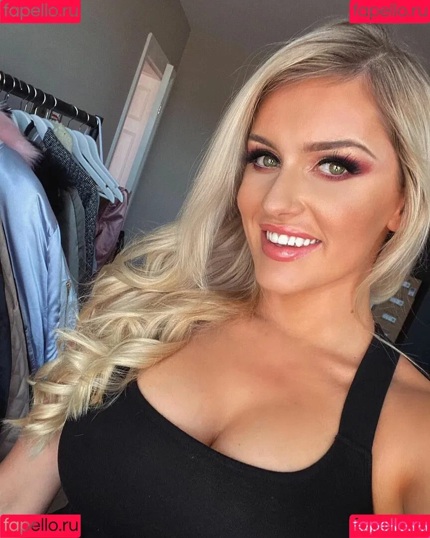 Mariah May Onlyfans Photo Gallery 